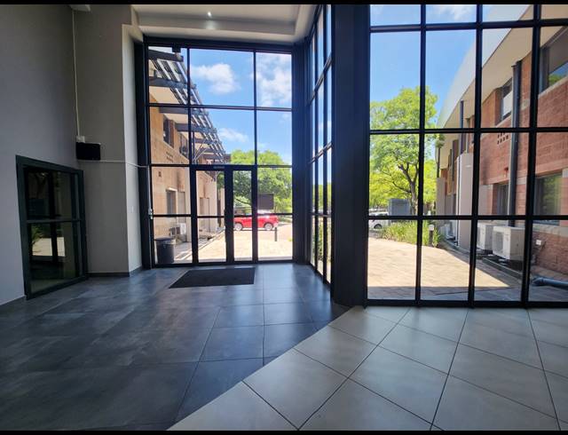 188M² OFFICE TO LET IN RANDJESPARK